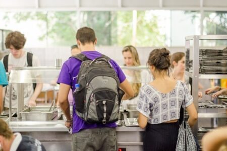 UFRGS: usuários de restaurante universitário apresentam problemas gastrointestinais após refeição